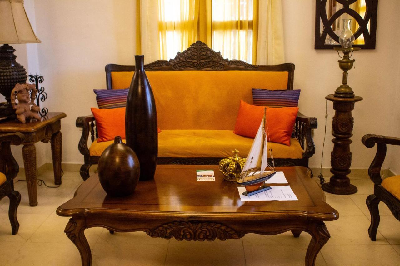 Hotel Dorado Plaza Calle Del Arsenal Cartagena Buitenkant foto