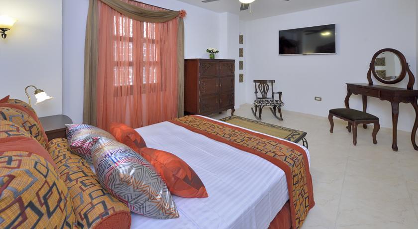 Hotel Dorado Plaza Calle Del Arsenal Cartagena Buitenkant foto
