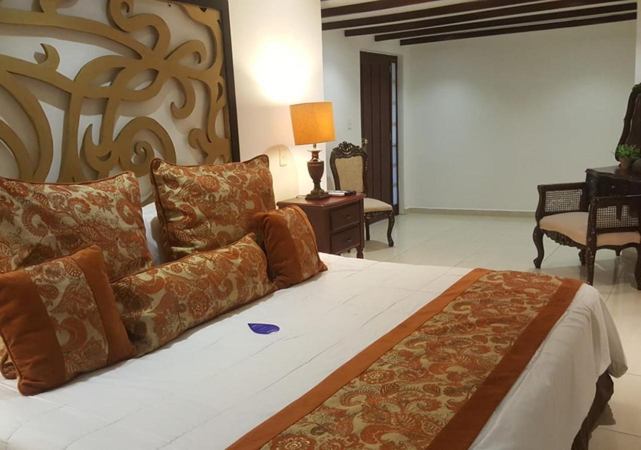 Hotel Dorado Plaza Calle Del Arsenal Cartagena Buitenkant foto