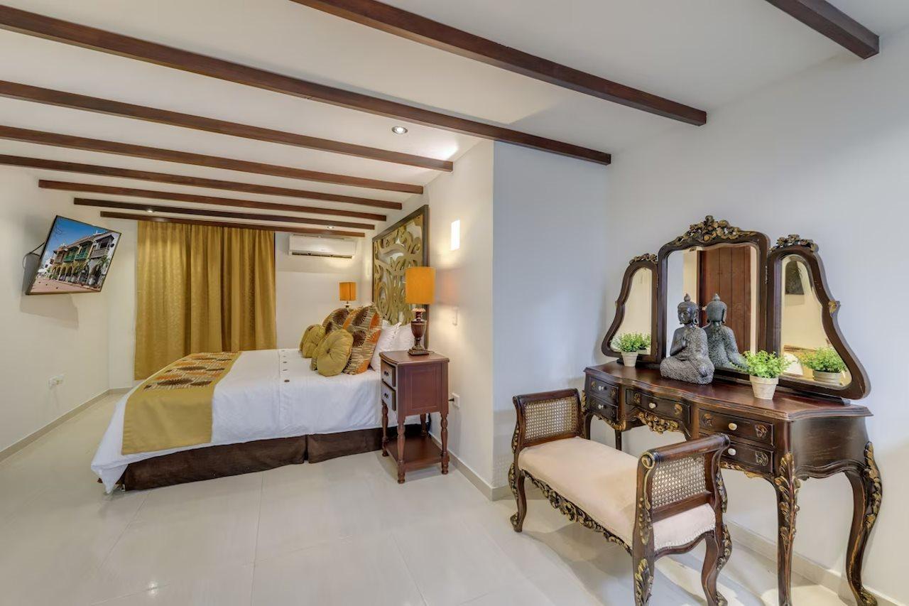 Hotel Dorado Plaza Calle Del Arsenal Cartagena Buitenkant foto
